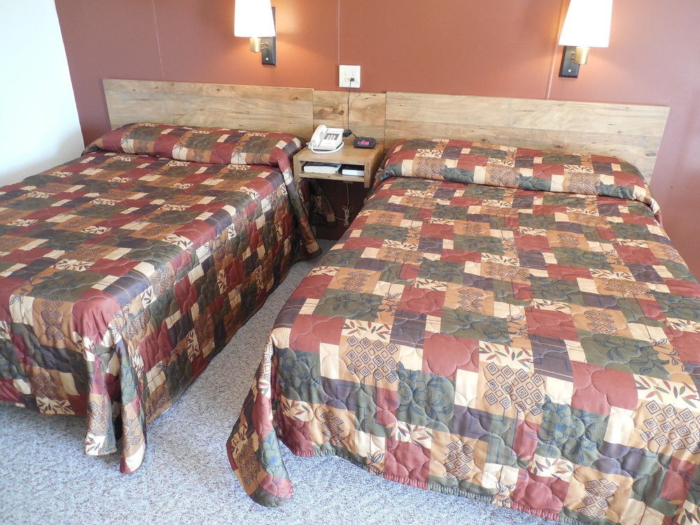 Motel 70 High Hill Екстериор снимка