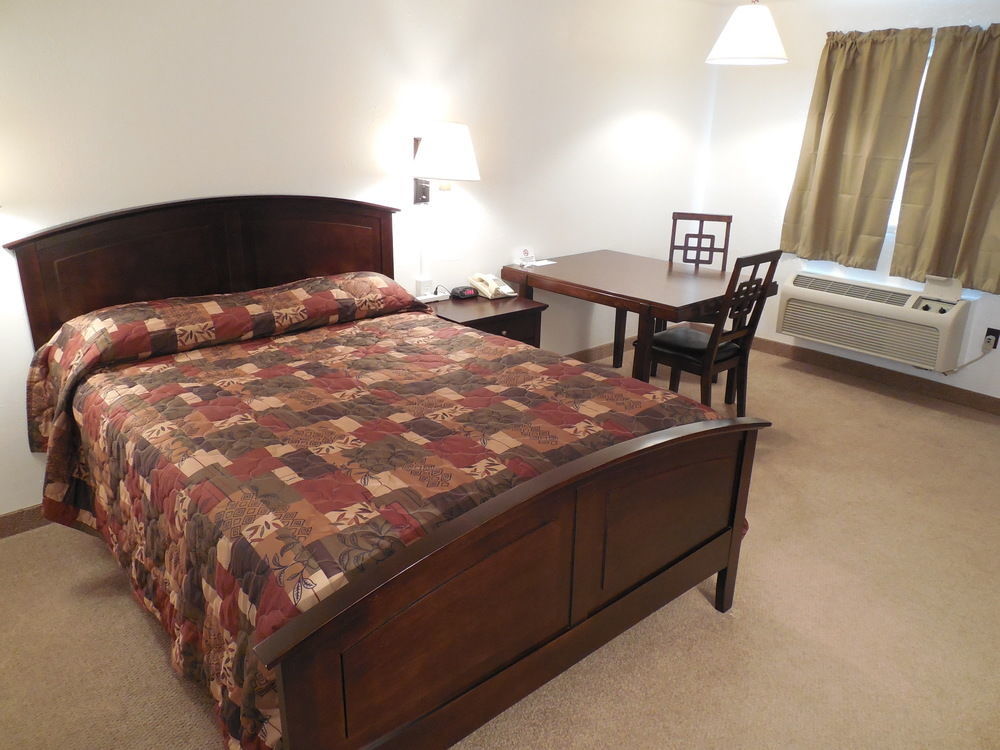 Motel 70 High Hill Екстериор снимка