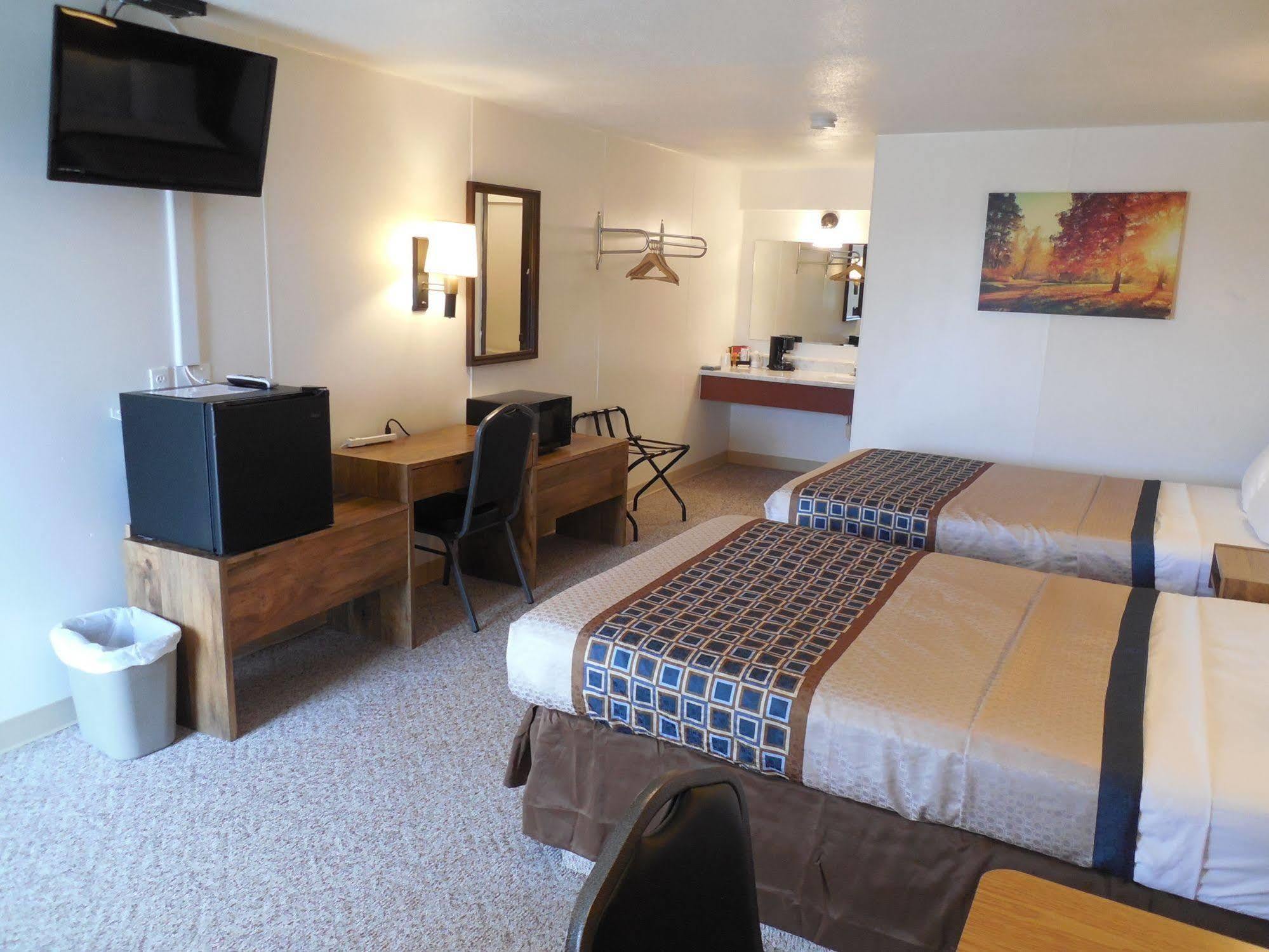 Motel 70 High Hill Екстериор снимка