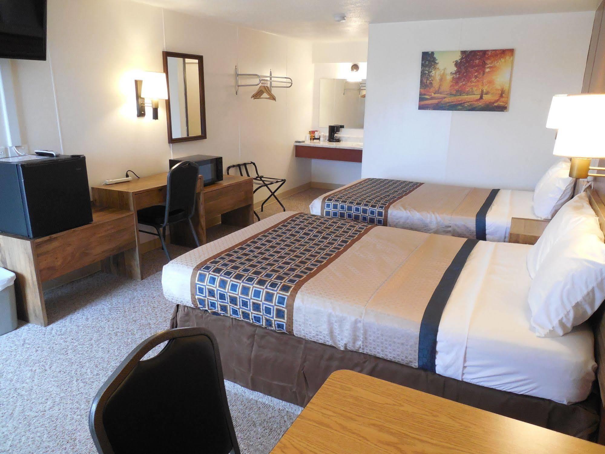Motel 70 High Hill Екстериор снимка
